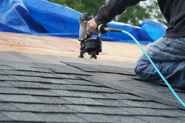 Best Commercial Roofing Services  in Cloverdale, CA