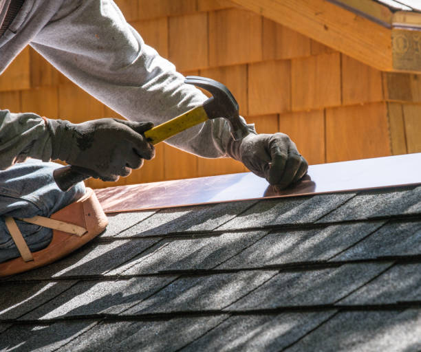 Roof Gutter Cleaning in Cloverdale, CA